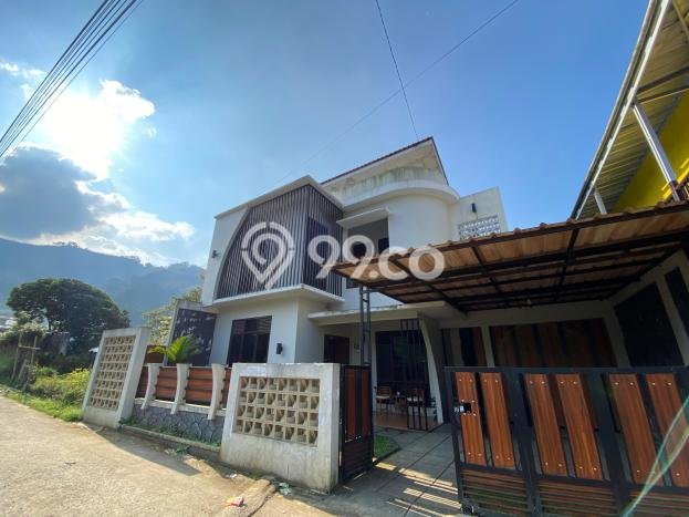 Peluang Terbaik! Vila Kawasan Cipanas, Area 298m2m², Area Berkembang dengan nilai meningkat Peluang Terbaik! Vila Kawasan Cipanas, Area 298m2m², Area Berkembang dengan nilai meningkat