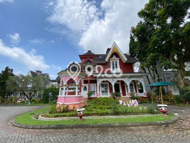 For Sale Rumah 4 Kamar Lokasi Ideal Nyaman dan Strategis di Cipanas For Sale Rumah 4 Kamar Lokasi Ideal Nyaman dan Strategis di Cipanas