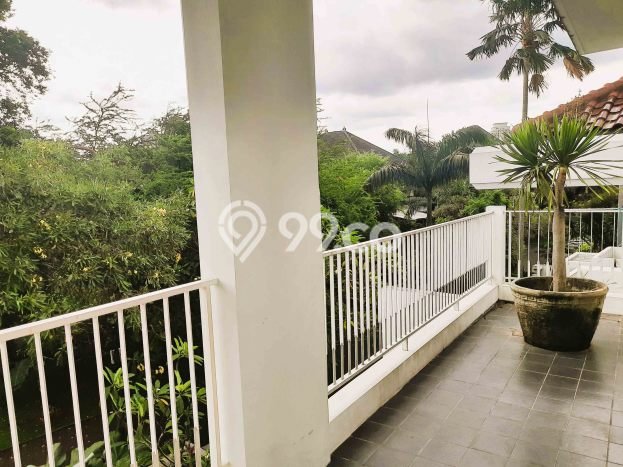 For Sale! Luxury House LT 325m2 Desain Modern di Pondok Indah For Sale! Luxury House LT 325m2 Desain Modern di Pondok Indah