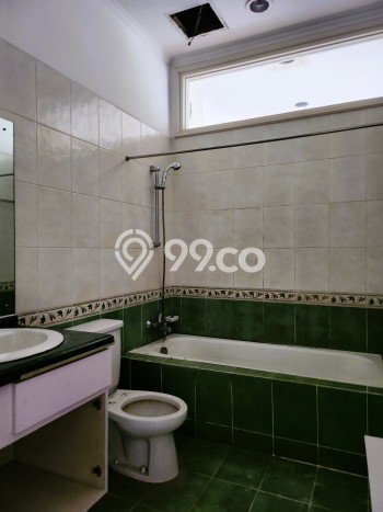 Disewakan! Rumah 4 Kamar Tidur &
3 Kamar Mandi di Pondok Indah, Jakarta Selatan Disewakan! Rumah 4 Kamar Tidur &
3 Kamar Mandi di Pondok Indah, Jakarta Selatan