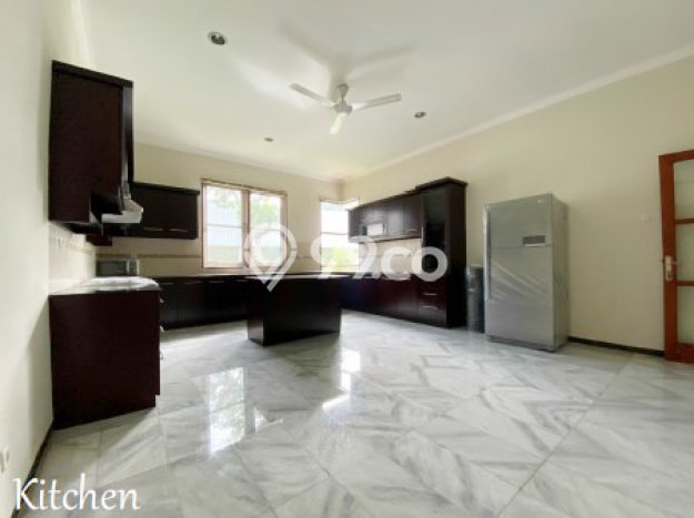 Rumah Luxury Modern Tanpa Renovasi di Gandaria Jakarta Selatan Rumah Luxury Modern Tanpa Renovasi di Gandaria Jakarta Selatan