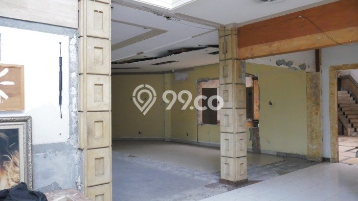 Ready to Use! Premium House LT 655m2 Desain Elegan di Wijaya Ready to Use! Premium House LT 655m2 Desain Elegan di Wijaya