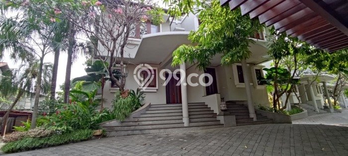 Hunian Ideal dengan LT 250m2 & LB 350m2 Dikontrakkan di Cipete Hunian Ideal dengan LT 250m2 & LB 350m2 Dikontrakkan di Cipete
