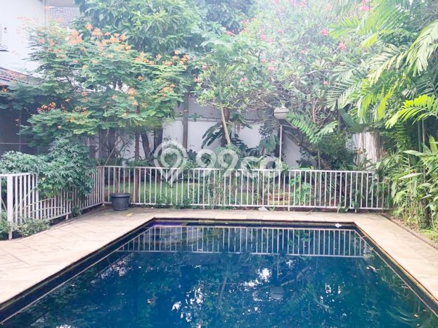 Hunian Ideal dengan LT 579m2 & LB 470m2 Disewakan di Cipete Hunian Ideal dengan LT 579m2 & LB 470m2 Disewakan di Cipete