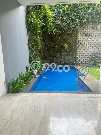 Hunian Minimalis Disewakan di Kemang Jakarta Selatan 4 KT & 4 KM Hunian Minimalis Disewakan di Kemang Jakarta Selatan 4 KT & 4 KM