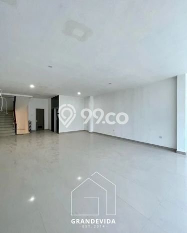 AREA PREMIUM! Ruko Kawasan Pasar Minggu, Luas 2023m², Area Strategis AREA PREMIUM! Ruko Kawasan Pasar Minggu, Luas 2023m², Area Strategis