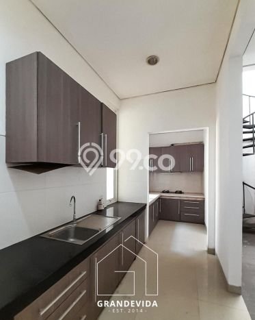 Rumah Luxury Modern Siap Huni di Pondok Indah Jakarta Selatan Rumah Luxury Modern Siap Huni di Pondok Indah Jakarta Selatan