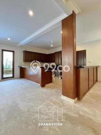 Rumah Luxury Modern Tanpa Renovasi di Pejaten Jakarta Selatan Rumah Luxury Modern Tanpa Renovasi di Pejaten Jakarta Selatan