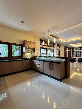 Rumah Luxury Modern Siap Huni di Kemang Jakarta Selatan Rumah Luxury Modern Siap Huni di Kemang Jakarta Selatan