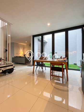 Rumah Modern Cantik 3 KT Bisa Langsung Pindah di Jagakarsa Rumah Modern Cantik 3 KT Bisa Langsung Pindah di Jagakarsa