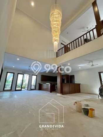 Rumah Luxury Modern Tanpa Renovasi di Pejaten Jakarta Selatan Rumah Luxury Modern Tanpa Renovasi di Pejaten Jakarta Selatan