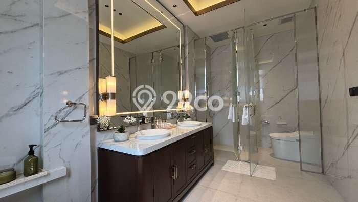 Hunian Elit LB 345m2 Siap Huni Desain Elegan di Gading Serpong, Tangerang Hunian Elit LB 345m2 Siap Huni Desain Elegan di Gading Serpong, Tangerang