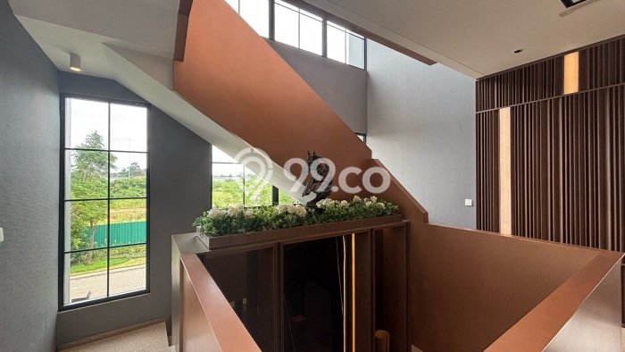 Dijual Rumah Luas Megah Dengan View Eksklusif di BSD, Tangerang Dijual Rumah Luas Megah Dengan View Eksklusif di BSD, Tangerang