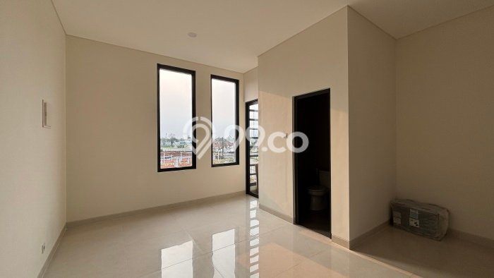 Dijual! Ruko di Gading Serpong Tangerang LT 100m2 / LB 298m2 Kawasan Strategis Dijual! Ruko di Gading Serpong Tangerang LT 100m2 / LB 298m2 Kawasan Strategis