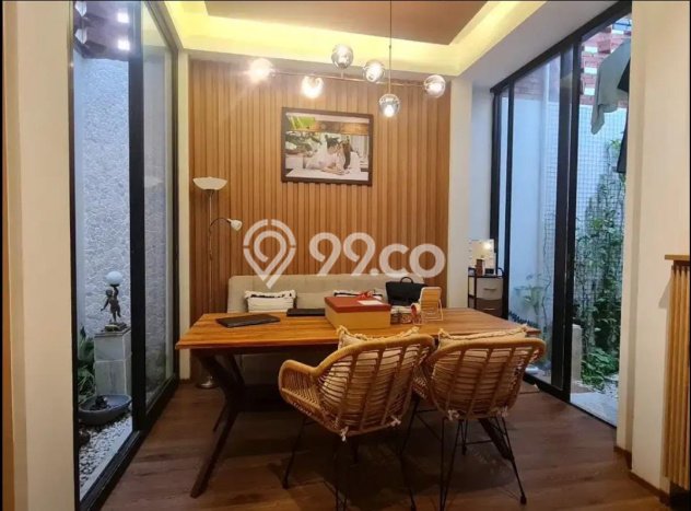 Jual Rumah Eksklusif 3 KT di BSD City, Tangerang Jual Rumah Eksklusif 3 KT di BSD City, Tangerang