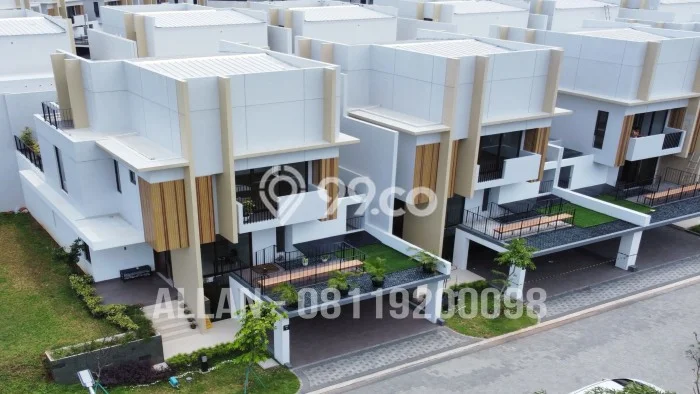Dijual Rumah Mewah Megah Dengan View Eksklusif di Gading Serpong, Tangerang Dijual Rumah Mewah Megah Dengan View Eksklusif di Gading Serpong, Tangerang