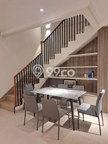 Ready to Use! Luxury House LT 121m2 Desain Elegan di Gading Serpong Ready to Use! Luxury House LT 121m2 Desain Elegan di Gading Serpong