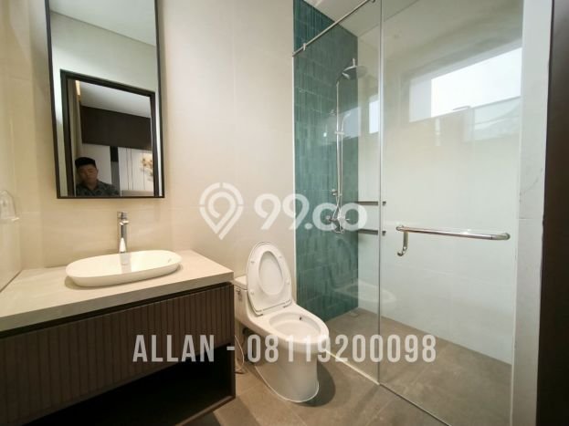 Dijual Rumah Luas Elegan Dengan View Cantik di Gading Serpong, Tangerang Dijual Rumah Luas Elegan Dengan View Cantik di Gading Serpong, Tangerang