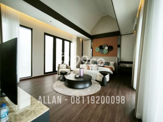 Dijual Rumah Luas Elegan Dengan View Cantik di Gading Serpong, Tangerang Dijual Rumah Luas Elegan Dengan View Cantik di Gading Serpong, Tangerang