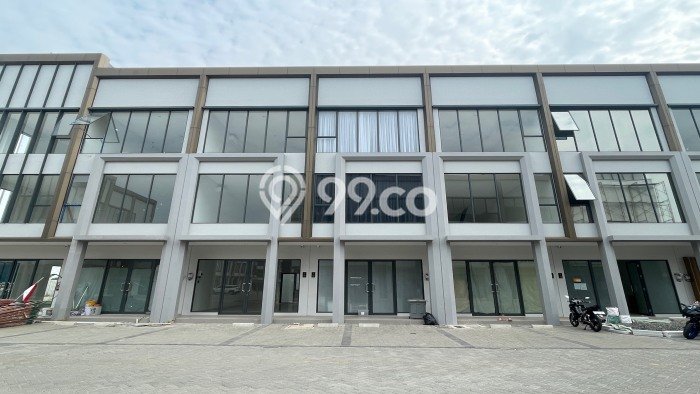 Unit Ruko Disewakan di Gading Serpong di Area Ramai & Strategis Unit Ruko Disewakan di Gading Serpong di Area Ramai & Strategis