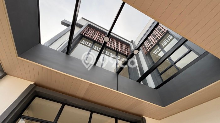 Dijual! Ruko di Gading Serpong Tangerang LT 100m2 / LB 298m2 Kawasan Strategis Dijual! Ruko di Gading Serpong Tangerang LT 100m2 / LB 298m2 Kawasan Strategis