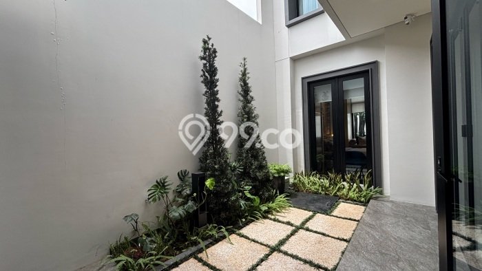 Rumah Elit Modern Tanpa Renovasi di Gading Serpong Tangerang Rumah Elit Modern Tanpa Renovasi di Gading Serpong Tangerang