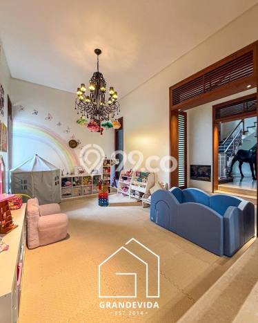 Rumah Luxury Modern Siap Huni di Pondok Indah Jakarta Selatan Rumah Luxury Modern Siap Huni di Pondok Indah Jakarta Selatan