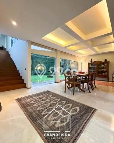 Siap Huni Hunian Elit 6 Kamar di Cilandak Dekat ke Mana Saja Siap Huni Hunian Elit 6 Kamar di Cilandak Dekat ke Mana Saja