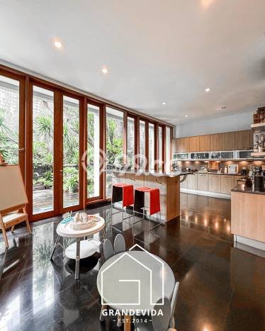 Rumah Luxury Modern Siap Huni di Pondok Indah Jakarta Selatan Rumah Luxury Modern Siap Huni di Pondok Indah Jakarta Selatan