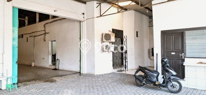 Gudang Dijual di Genuk LT 2200m2, LB 3000m2 Solusi Investasi Cerdas Gudang Dijual di Genuk LT 2200m2, LB 3000m2 Solusi Investasi Cerdas