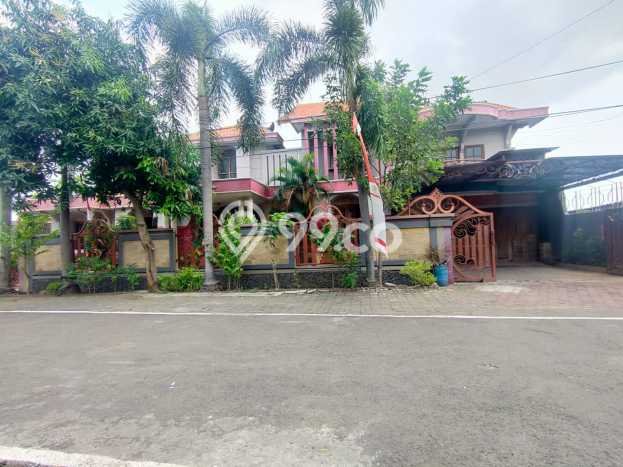 Ready to Use! Luxury House LT 415m2 Desain Elegan di Pamularsih Ready to Use! Luxury House LT 415m2 Desain Elegan di Pamularsih