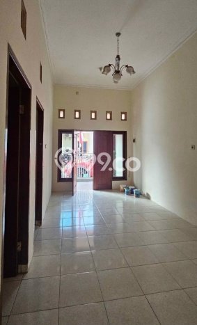 Dijual Rumah 5 Kamar Lokasi Strategis Nyaman dan Strategis di Tembalang Dijual Rumah 5 Kamar Lokasi Strategis Nyaman dan Strategis di Tembalang
