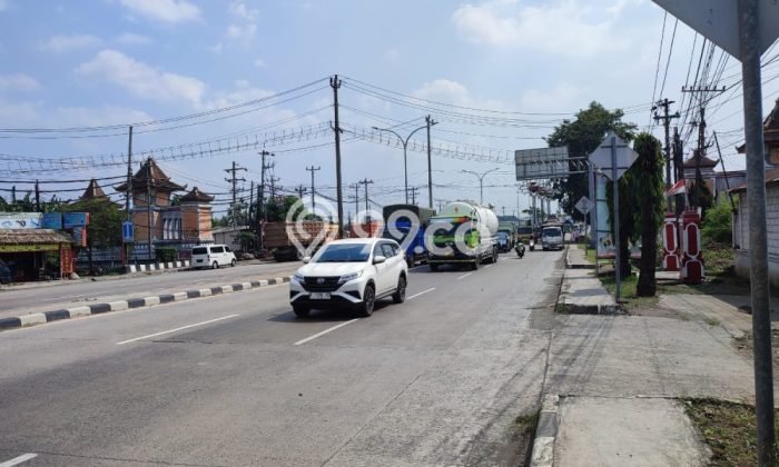 Unit Ruko Dijual di Semarang Barat Semarang Luas Tanah 841m2, Luas Bangunan 400m2 Unit Ruko Dijual di Semarang Barat Semarang Luas Tanah 841m2, Luas Bangunan 400m2