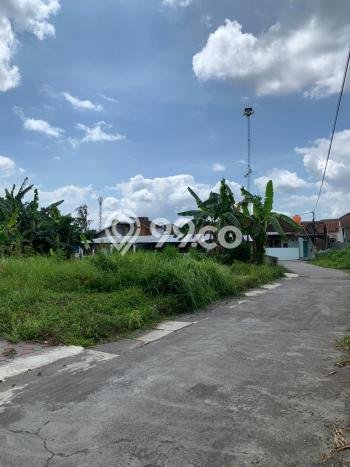 Lahan Strategis di Sleman Dijual dengan Luas 112m2 Lahan Strategis di Sleman Dijual dengan Luas 112m2
