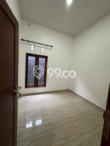 For Sale Rumah 2 Kamar Lokasi Strategis Nyaman dan Strategis di Depok For Sale Rumah 2 Kamar Lokasi Strategis Nyaman dan Strategis di Depok