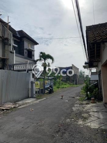 Cocok Untuk Investasi! For Sale Kost di Sleman 11 Kamar Cocok Untuk Investasi! For Sale Kost di Sleman 11 Kamar
