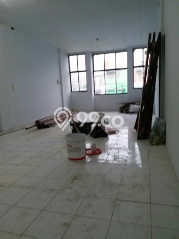 Unit Komersial Disewakan di Jakarta Barat Area Strategis Harga Kompetitif Unit Komersial Disewakan di Jakarta Barat Area Strategis Harga Kompetitif