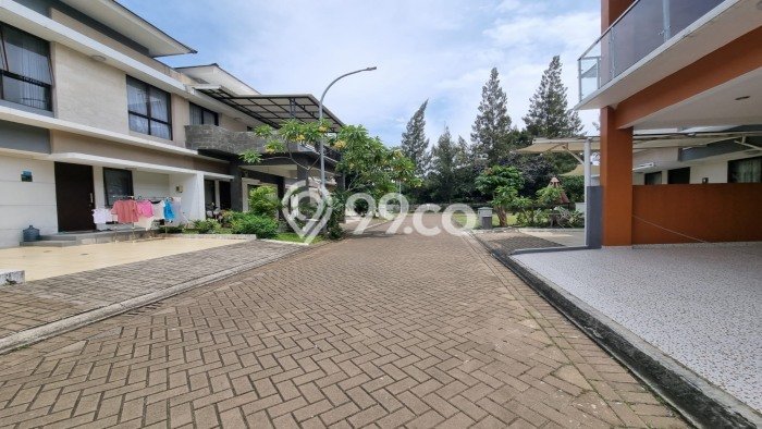 Rumah Luas Asri 3 KT Siap Pakai di Graha Raya Tangerang Selatan Rumah Luas Asri 3 KT Siap Pakai di Graha Raya Tangerang Selatan