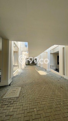 Rumah Strategis Modern Lb 166m2 di Tangerang, Tangerang Rumah Strategis Modern Lb 166m2 di Tangerang, Tangerang