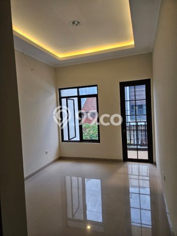 For Sale Rumah 3 Kamar Lokasi Strategis Nyaman dan Strategis di Kebon Jeruk For Sale Rumah 3 Kamar Lokasi Strategis Nyaman dan Strategis di Kebon Jeruk