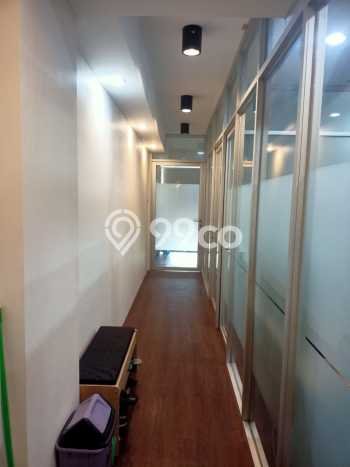 AREA BISNIS! Kantor Kawasan Kebon Jeruk, Luas 40m2m², Mainroad, Ramai AREA BISNIS! Kantor Kawasan Kebon Jeruk, Luas 40m2m², Mainroad, Ramai