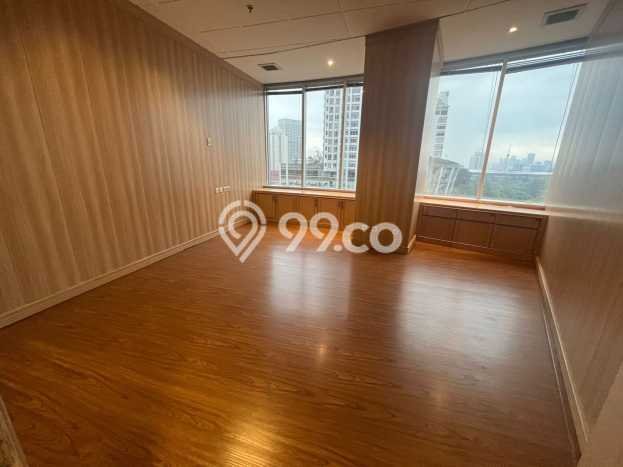 FOR RENT! Kantor di Sudirman Cocok untuk Bisnis 300m2 FOR RENT! Kantor di Sudirman Cocok untuk Bisnis 300m2
