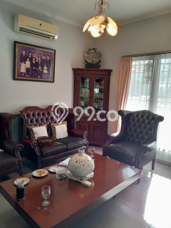 Ready to Use! Luxury House LT 306m2 Desain Elegan di Tomang Ready to Use! Luxury House LT 306m2 Desain Elegan di Tomang