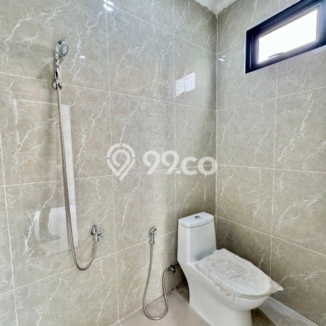 Jual Rumah Bagus Siap Huni LB 140m2 di Serpong, Tangerang Selatan Jual Rumah Bagus Siap Huni LB 140m2 di Serpong, Tangerang Selatan