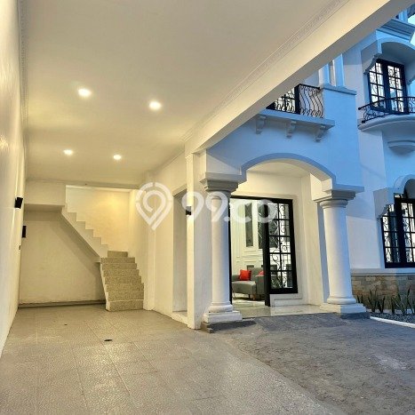 Rumah Strategis Minimalis Lb 180m2 di Cikarang Pusat, Bekasi Rumah Strategis Minimalis Lb 180m2 di Cikarang Pusat, Bekasi