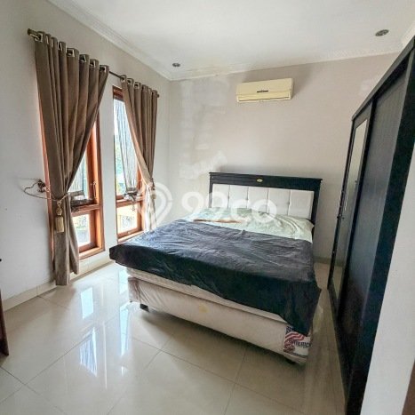Rumah Mewah Siap Huni LT 221m2 di Gunung Putri, Bogor Rumah Mewah Siap Huni LT 221m2 di Gunung Putri, Bogor