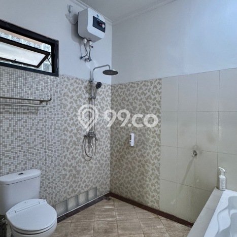 For Sale! Luxury House LT 197m2 Desain Modern di Harjamukti For Sale! Luxury House LT 197m2 Desain Modern di Harjamukti