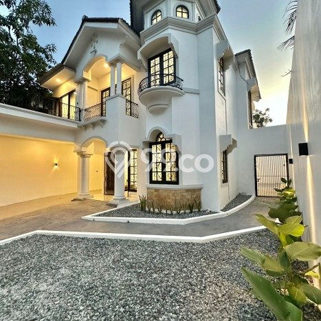 Rumah Strategis Minimalis Lb 180m2 di Cikarang Pusat, Bekasi Rumah Strategis Minimalis Lb 180m2 di Cikarang Pusat, Bekasi