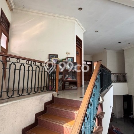 Rumah Elit Modern Siap Huni di Cirendeu Jakarta Selatan Rumah Elit Modern Siap Huni di Cirendeu Jakarta Selatan