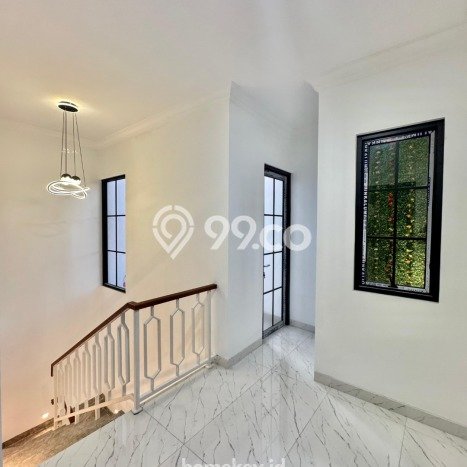 Rumah Strategis Modern Lb 110m2 di Serpong, Tangerang Selatan Rumah Strategis Modern Lb 110m2 di Serpong, Tangerang Selatan